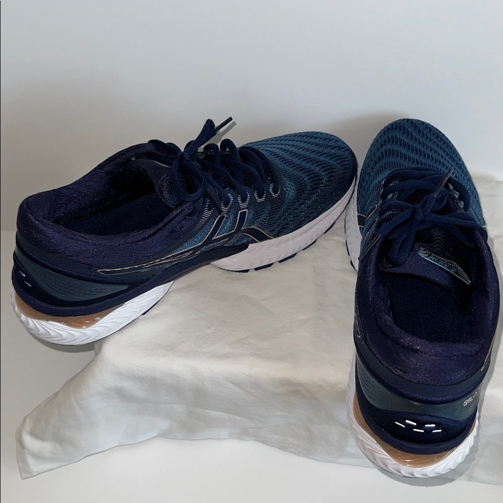 Asics Navy and Gold Wide Gel- Nimbus Athletic Women’s Sneakers Sz 9.5 Wide. - Picture 11 of 16